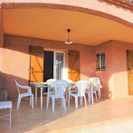 Quiet Close To Beaches Shops Friendly Villa, Private Pool Garden Villa *