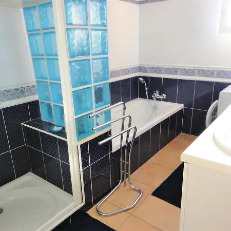 Quiet Close To Beaches Shops Friendly Villa, Private Pool Garden Villa